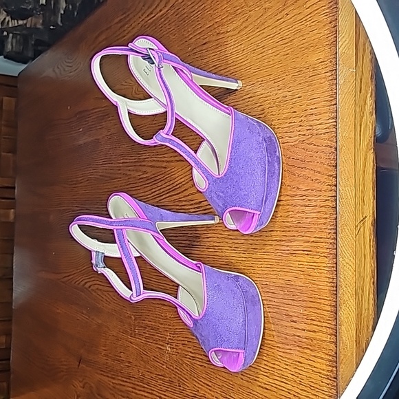 Elle open toe T-strap suede heels - Picture 2 of 8